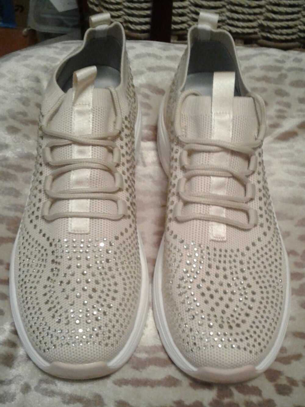 Dream Pairs Womens Nude Slip On Lace Up Glitter Sneakers BRAND NEW Size 10M